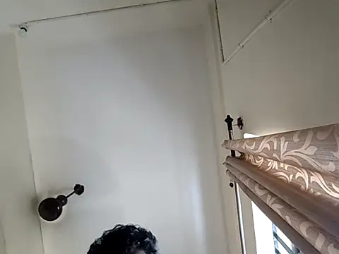 Snapshot of Mallupaiyanaachu chatting on June 20, 2026, 1:32 am Mallupaiyanaachu online show from June 20, 2026, 1:32 am