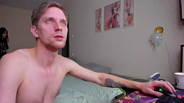 DavidAndSophie online show from November 9, 2025, 3:27 pm