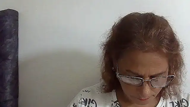 charrysexy1 online show from November 19, 2025, 2:39 pm