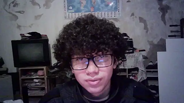 Emv2 online show from May 28, 2026, 5:26 am
