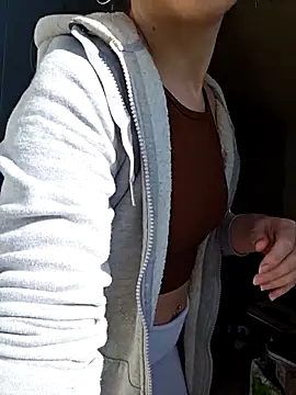 XLisaxx online show from February 25, 2026, 10:04 am