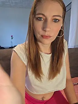 Snapshot of XLisaxx chatting on May 8, 2026, 1:04 pm XLisaxx online show from May 8, 2026, 1:04 pm