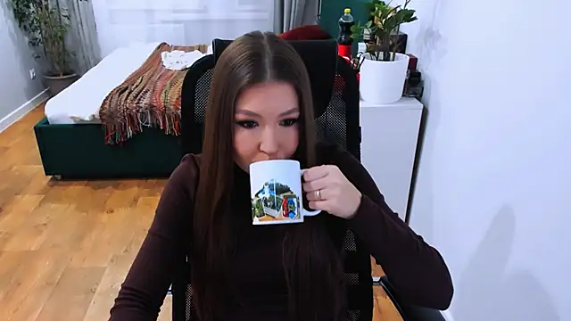 Eva Chris online show from March 28, 2026, 5:03 pm