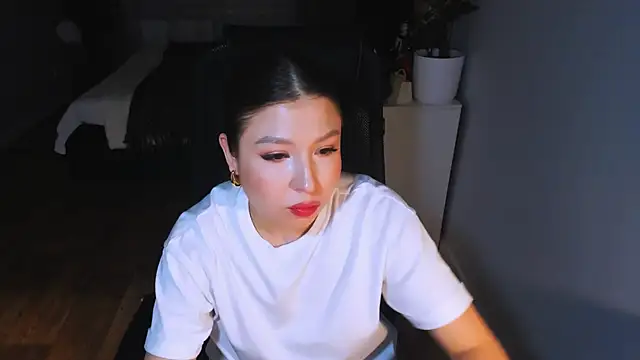 Eva Chris online show from February 13, 2026, 6:30 pm