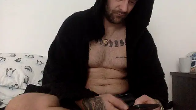 Snapshot of bigguy101 chatting on November 6, 2025, 9:24 am bigguy101 online show from November 6, 2025, 9:24 am