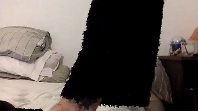 Snapshot of bigguy101 chatting on November 16, 2025, 8:08 am bigguy101 online show from November 16, 2025, 8:08 am