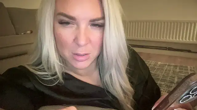 Bustyblondebabe32 online show from March 16, 2025, 11:59 pm