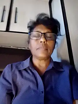 Snapshot of MsAttitude chatting on April 21, 2026, 8:43 am MsAttitude online show from April 21, 2026, 8:43 am