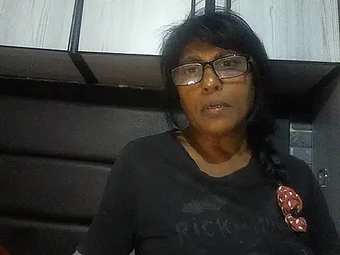 MsAttitude online show from November 14, 2025, 5:27 pm