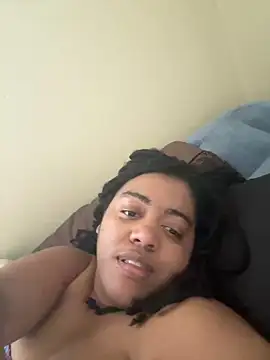 Snapshot of thick_Queen33 chatting on December 4, 2024, 6:44 pm thick Queen33 online show from December 4, 2024, 6:44 pm