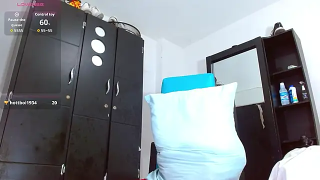 Snapshot of isuckmyselfxxx_420 chatting on January 7, 2026, 1:05 pm isuckmyselfxxx 420 online show from January 7, 2026, 1:05 pm