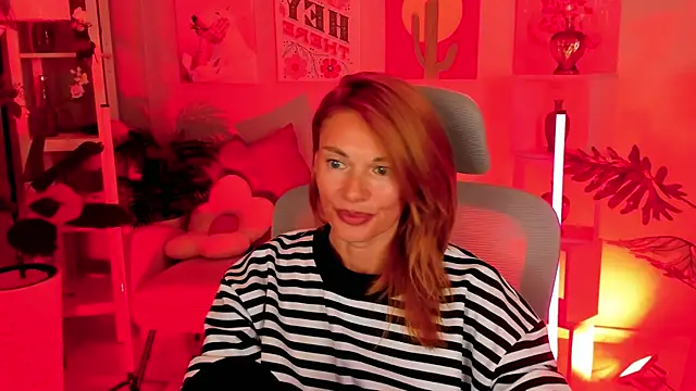 MistyBarnes online show from October 12, 2025, 2:18 pm