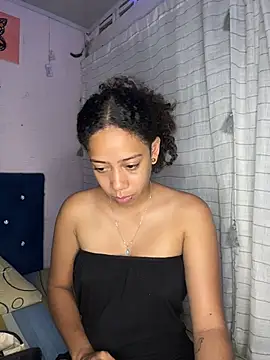 Miley and Vash online show from October 22, 2025, 4:17 pm