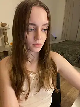 malyshhka online show from December 15, 2024, 8:04 pm