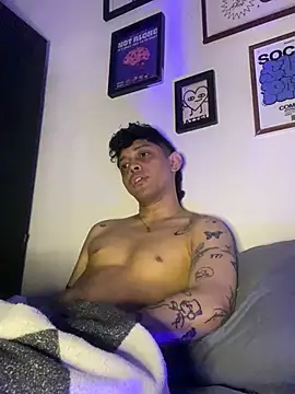 Snapshot of tonysexyboy chatting on December 16, 2024, 4:34 am tonysexyboy online show from December 16, 2024, 4:34 am