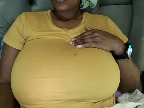 Snapshot of Charlie-Crawford chatting on July 16, 2026, 4:26 pm Charlie-Crawford online show from July 16, 2026, 4:26 pm