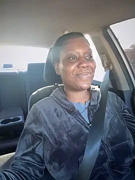 Snapshot of 1Topgyal chatting on October 13, 2025, 1:23 pm 1Topgyal online show from October 13, 2025, 1:23 pm