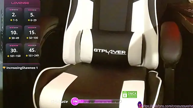 Snapshot of CrossyAayesha chatting on November 1, 2025, 2:55 pm CrossyAayesha online show from November 1, 2025, 2:55 pm