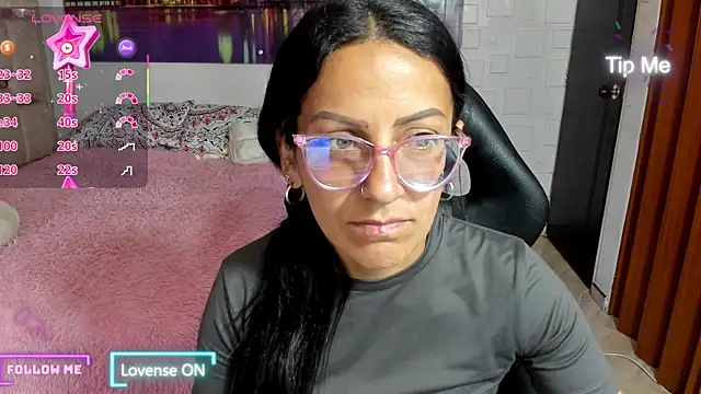 alma blue online show from April 8, 2026, 11:06 pm