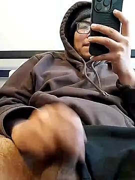 tgwi97 online show from November 12, 2025, 7:51 pm