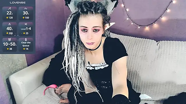 Littlepinkcat online show from February 20, 2025, 1:19 pm