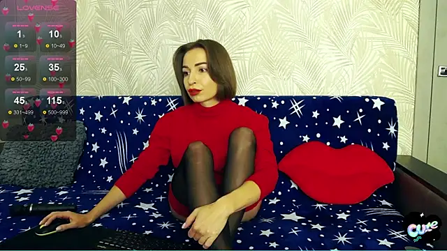 Millanorze online show from October 14, 2025, 10:20 pm