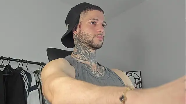 Snapshot of _jamesleandros1 chatting on October 9, 2025, 10:54 pm jamesleandros1 online show from October 9, 2025, 10:54 pm