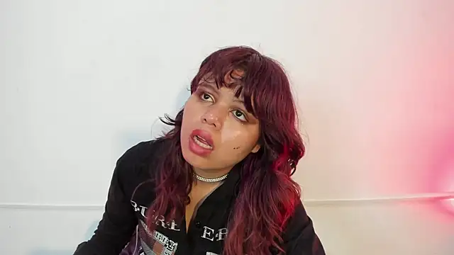 Snapshot of SabinaMerchetti chatting on November 18, 2025, 2:49 am SabinaMerchetti online show from November 18, 2025, 2:49 am