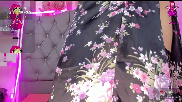 Snapshot of Star-Fire chatting on March 21, 2025, 11:23 pm Star-Fire online show from March 21, 2025, 11:23 pm