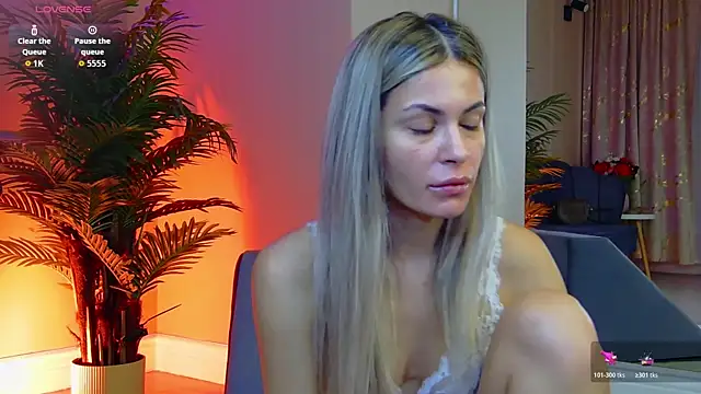 Avril Cyrus online show from November 13, 2025, 7:56 am