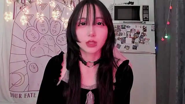 Holy420lolii online show from January 16, 2026, 5:50 pm