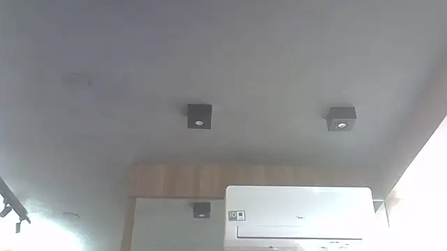 Skinny-Kitten online show from November 28, 2025, 4:01 am