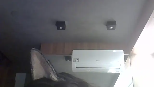 Skinny-Kitten online show from February 13, 2026, 1:11 pm