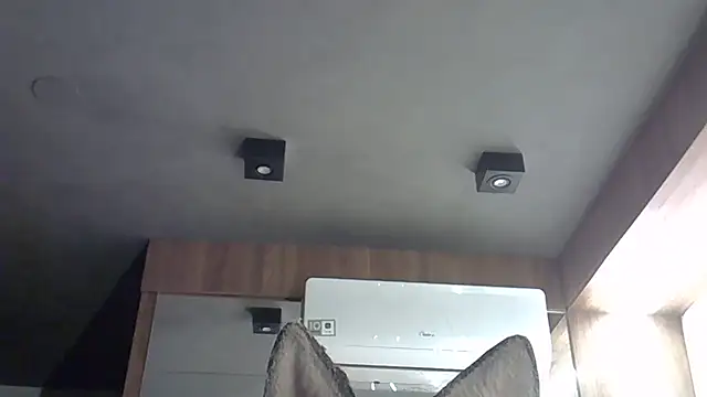 Skinny-Kitten online show from November 15, 2025, 5:33 am