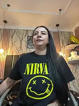 Abril Luv online show from March 8, 2025, 1:25 pm