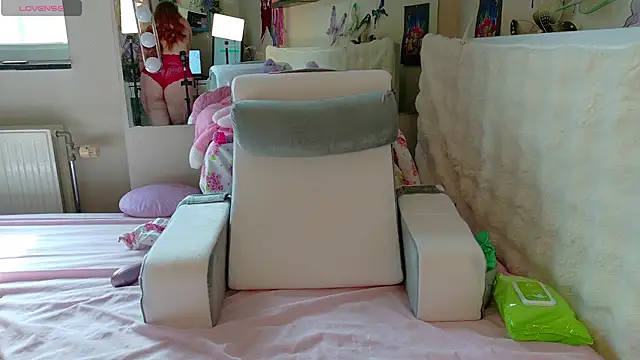 FluffyRainbowKity online show from June 11, 2026, 8:33 am