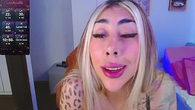 Martina Dash online show from February 7, 2025, 5:29 pm