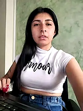 Snapshot of EmmaWilliamss chatting on November 24, 2025, 8:20 pm EmmaWilliamss online show from November 24, 2025, 8:20 pm