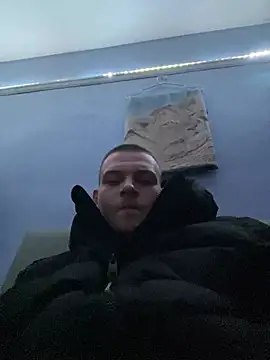 Snapshot of Z1uk chatting on January 9, 2025, 7:08 pm Z1uk online show from January 9, 2025, 7:08 pm