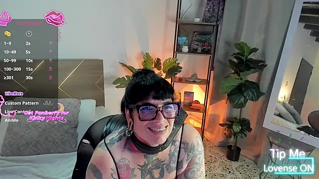 VampGirl1 online show from April 30, 2026, 8:49 pm