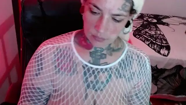 VampGirl1 online show from January 10, 2025, 12:04 pm