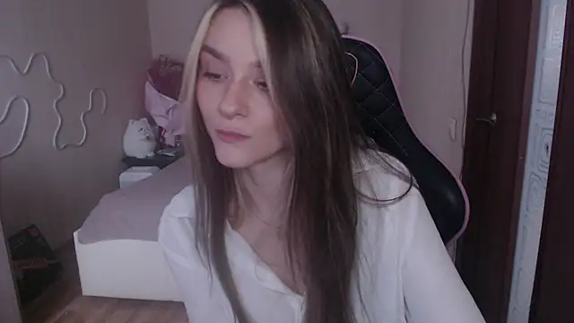 Snapshot of jeann_elsaa chatting on March 9, 2025, 8:18 am jeann elsaa online show from March 9, 2025, 8:18 am