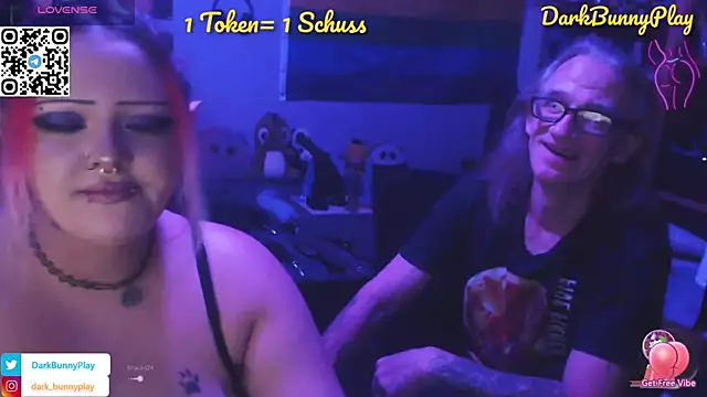 Snapshot of DarkBunnyPlay chatting on September 27, 2025, 6:58 pm DarkBunnyPlay online show from September 27, 2025, 6:58 pm