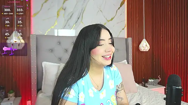 haylie  online show from October 6, 2025, 2:24 am