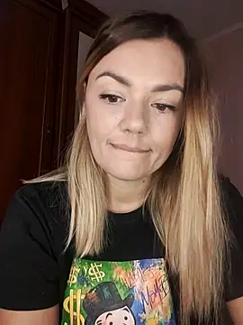 KrissSexi online show from October 9, 2025, 4:57 am