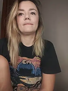 KrissSexi online show from November 22, 2025, 6:34 am