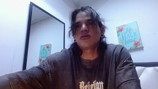AlbertBernal69 online show from September 16, 2025, 3:40 am