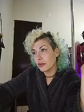 MariLouM online show from July 7, 2026, 7:17 pm