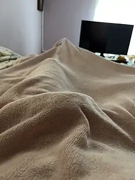 mihaixxx1 online show from October 29, 2025, 1:54 pm