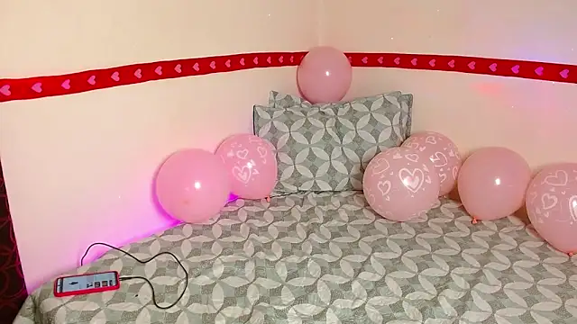 Snapshot of Mehottie29 chatting on February 15, 2026, 5:52 am Mehottie29 online show from February 15, 2026, 5:52 am